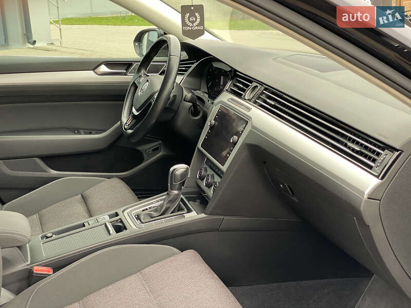 Універсал Volkswagen Passat 2018 в Києві