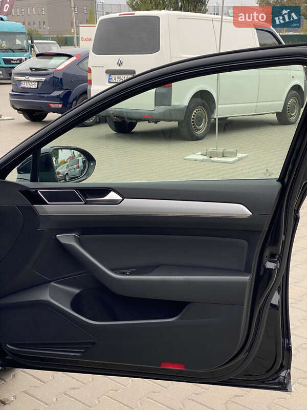 Універсал Volkswagen Passat 2018 в Києві