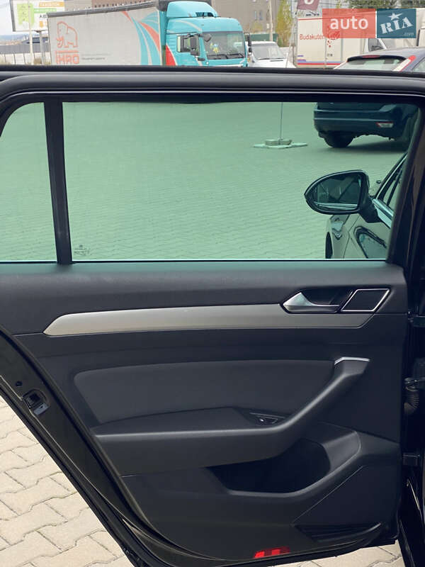 Універсал Volkswagen Passat 2018 в Києві