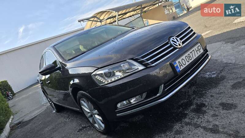 Седан Volkswagen Passat 2011 в Виноградове