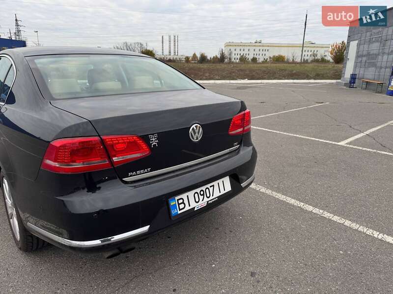Седан Volkswagen Passat 2011 в Решетиловке