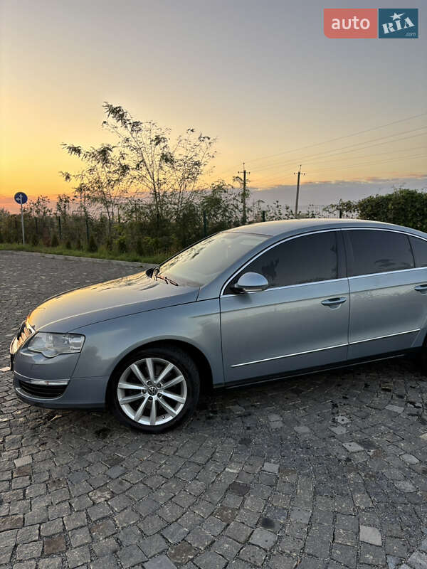 Седан Volkswagen Passat 2010 в Иршаве
