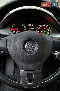 Седан Volkswagen Passat 2010 в 