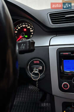 Седан Volkswagen Passat 2010 в 