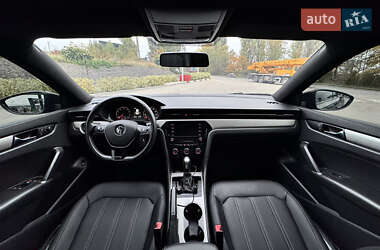 Седан Volkswagen Passat 2021 в 