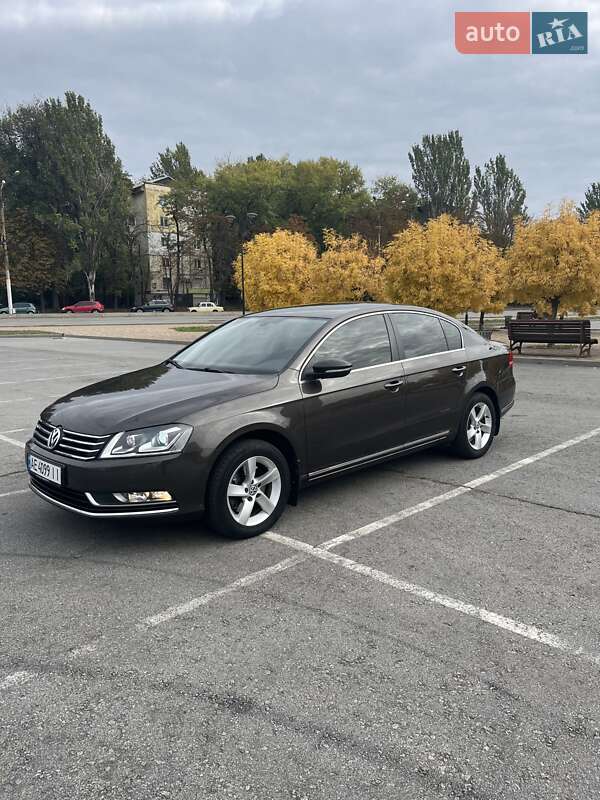Седан Volkswagen Passat 2011 в Запорожье