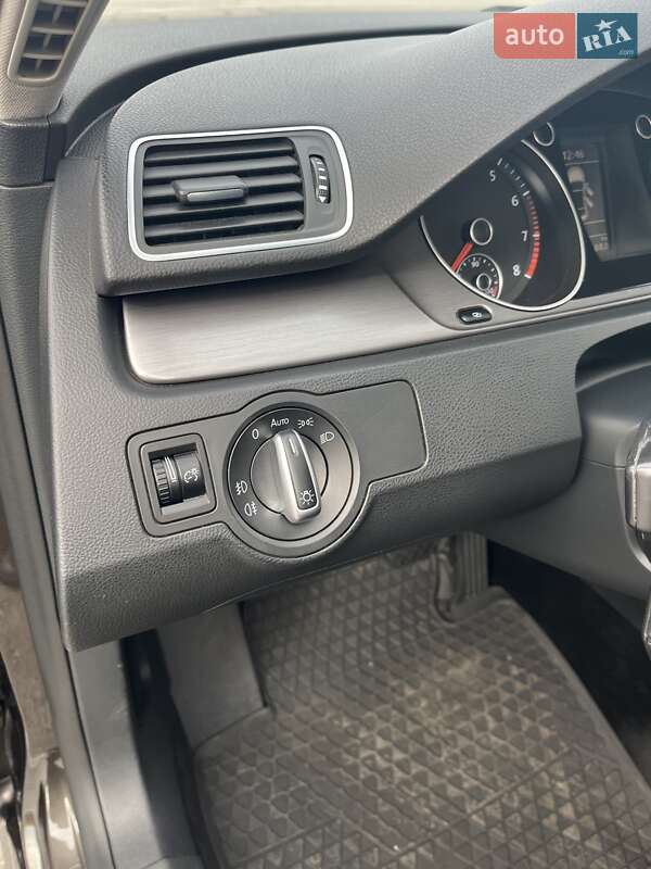 Седан Volkswagen Passat 2011 в Запорожье