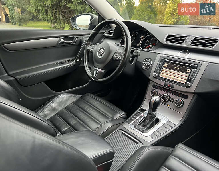Седан Volkswagen Passat 2012 в Коломиї