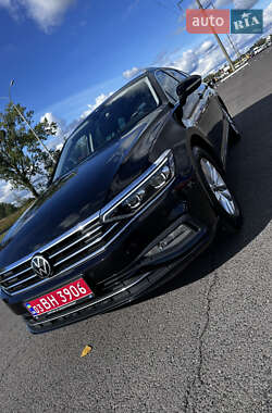 Універсал Volkswagen Passat 2020 в Луцьку