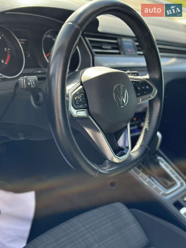 Универсал Volkswagen Passat 2020 в Луцке фото 19 Универсал Volkswagen Passat 2020 в Луцке