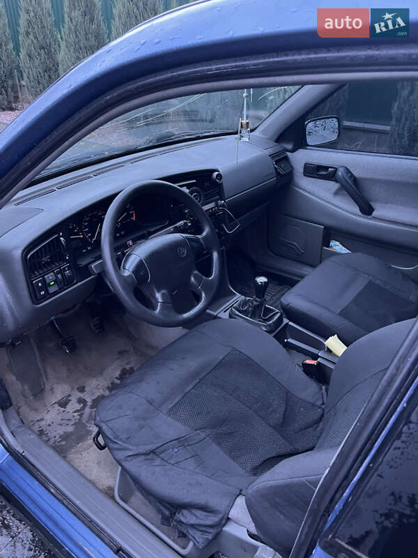 Универсал Volkswagen Passat 1993 в Коростышеве фото 5 Универсал Volkswagen Passat 1993 в Коростышеве