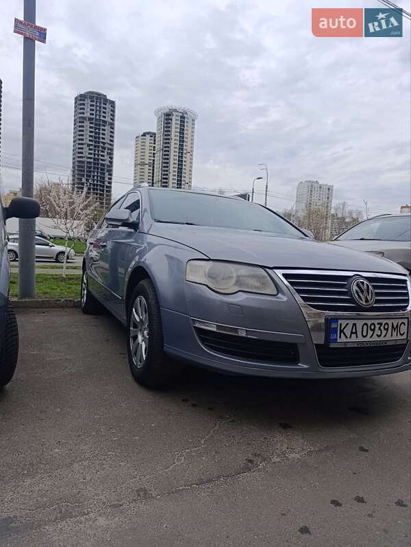 Універсал Volkswagen Passat 2010 в Києві фото 16 Універсал Volkswagen Passat 2010 в Києві