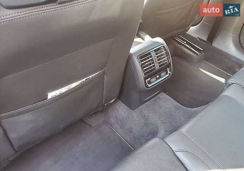 Универсал Volkswagen Passat 2015 в Прилуках