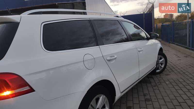 Універсал Volkswagen Passat 2012 в Дрогобичі