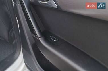 Универсал Volkswagen Passat 2012 в 