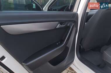 Универсал Volkswagen Passat 2012 в 
