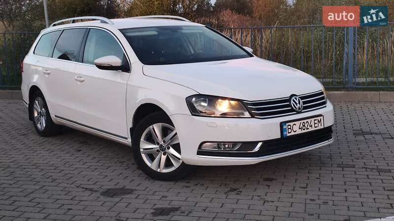 Універсал Volkswagen Passat 2012 в Дрогобичі