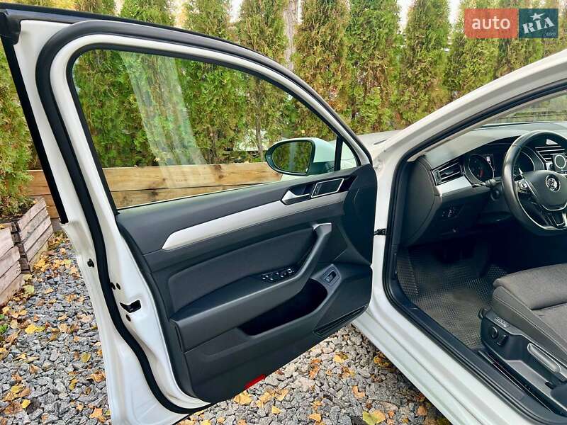 Седан Volkswagen Passat 2017 в Полтаве фото 37 Седан Volkswagen Passat 2017 в Полтаве