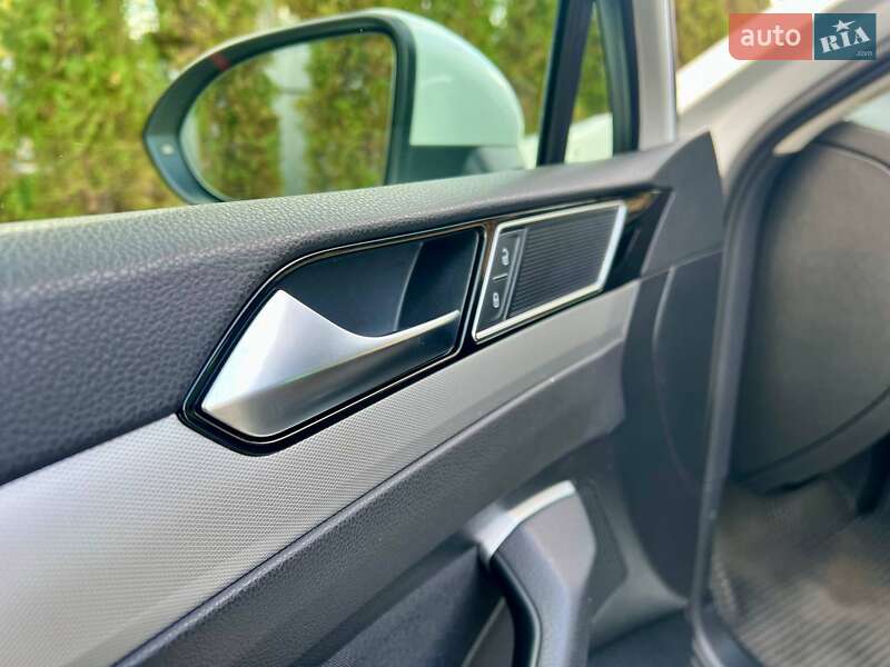 Седан Volkswagen Passat 2017 в Полтаве фото 44 Седан Volkswagen Passat 2017 в Полтаве