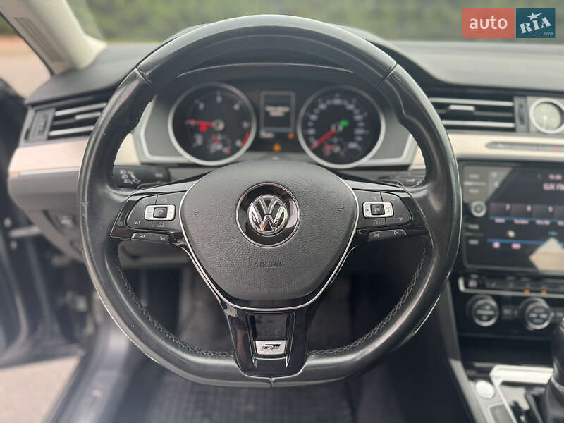 Универсал Volkswagen Passat 2018 в Киеве фото 17 Универсал Volkswagen Passat 2018 в Киеве