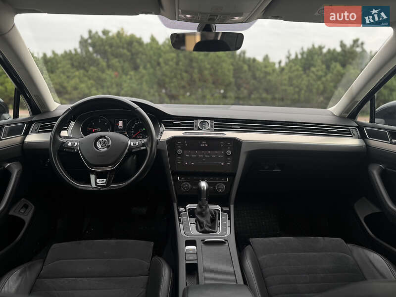 Универсал Volkswagen Passat 2018 в Киеве фото 29 Универсал Volkswagen Passat 2018 в Киеве