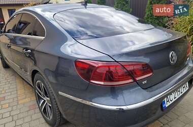Седан Volkswagen Passat 2012 в 