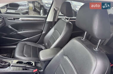 Седан Volkswagen Passat 2017 в 