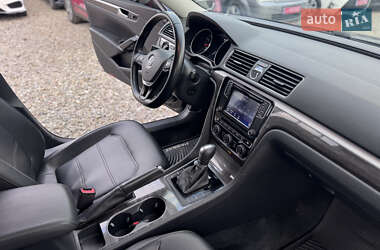 Седан Volkswagen Passat 2017 в 