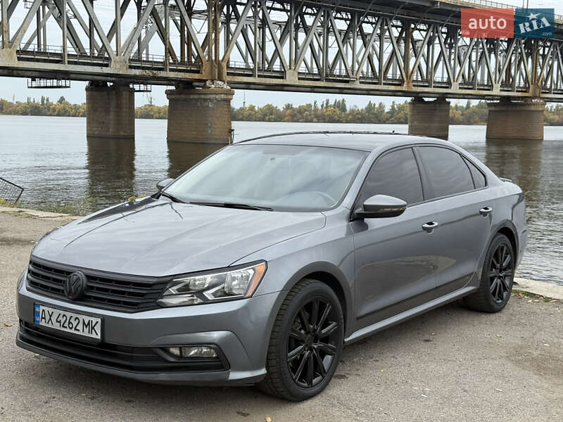 Седан Volkswagen Passat 2016 в Дніпрі