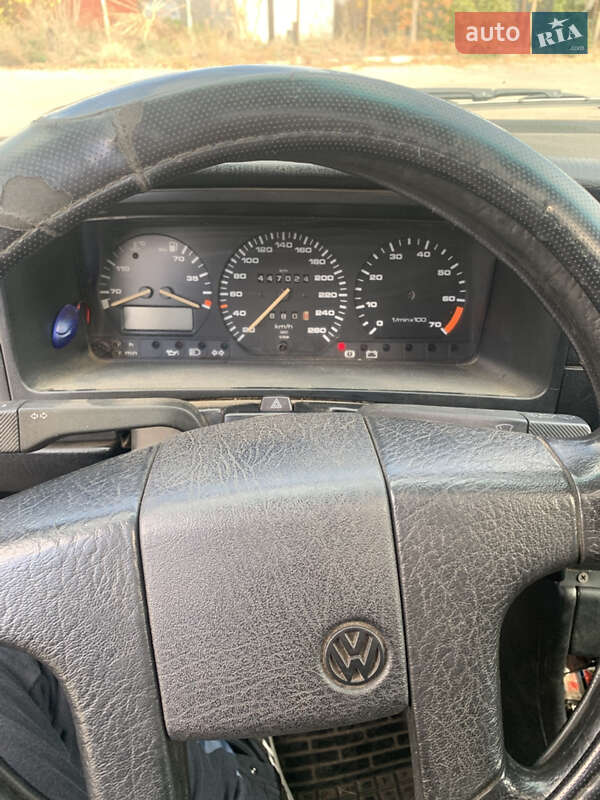 Універсал Volkswagen Passat 1989 в Дніпрі
