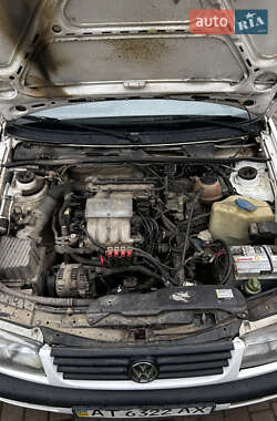 Универсал Volkswagen Passat 1996 в 
