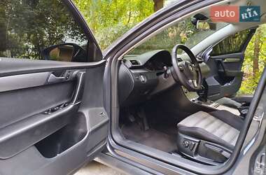 Универсал Volkswagen Passat 2012 в 
