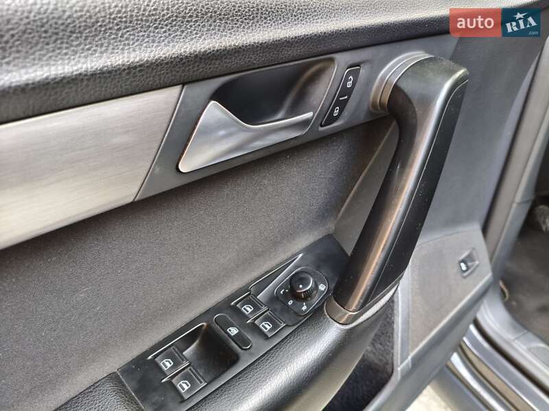 Універсал Volkswagen Passat 2012 в Львові фото 21 Універсал Volkswagen Passat 2012 в Львові