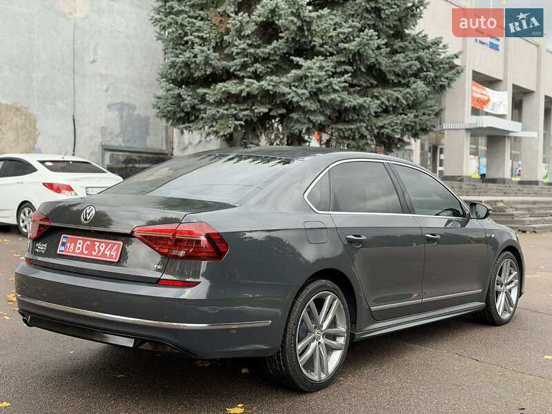 Седан Volkswagen Passat 2017 в Ровно