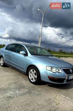 Седан Volkswagen Passat 2005 в Вознесенске