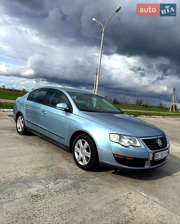 Седан Volkswagen Passat 2005 в 