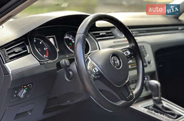 Универсал Volkswagen Passat 2015 в 