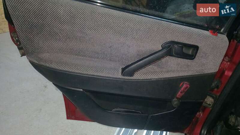 Седан Volkswagen Passat 1988 в Чернобае фото 20 Седан Volkswagen Passat 1988 в Чернобае