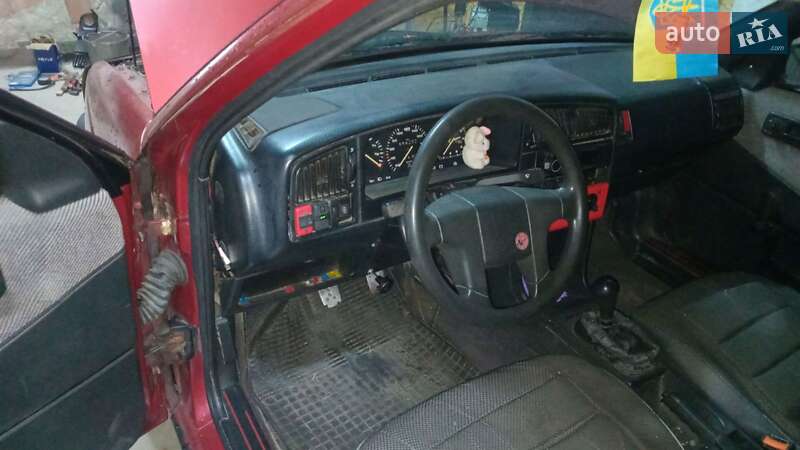 Седан Volkswagen Passat 1988 в Чернобае фото 33 Седан Volkswagen Passat 1988 в Чернобае