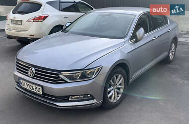 Седан Volkswagen Passat 2019 в Києві