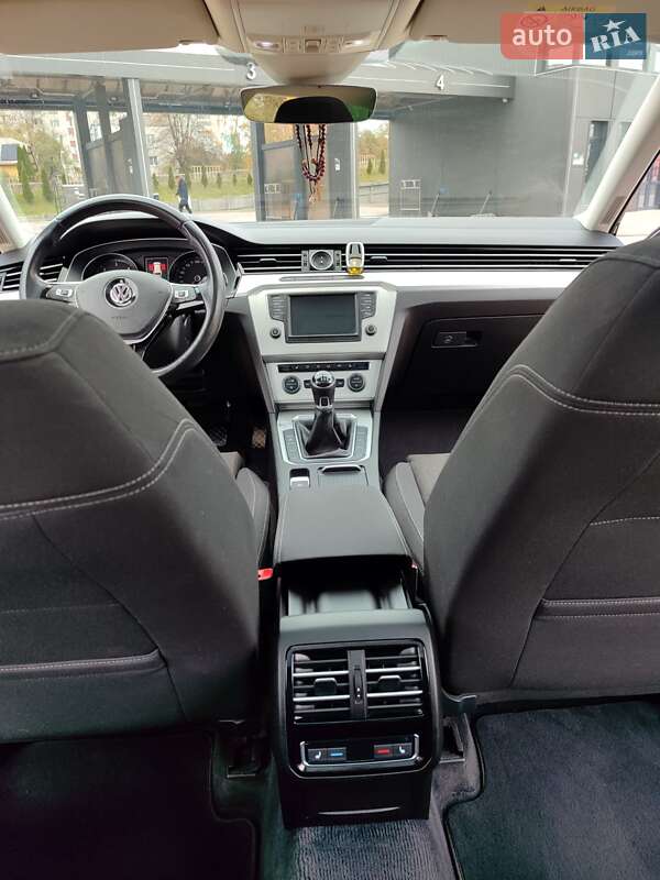Универсал Volkswagen Passat 2016 в Стрые