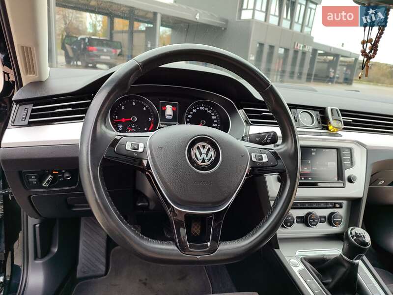 Универсал Volkswagen Passat 2016 в Стрые