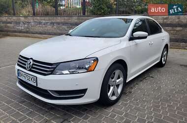 Седан Volkswagen Passat 2012 в Одессе