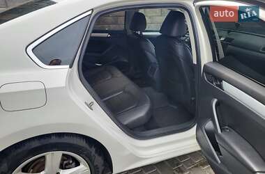 Седан Volkswagen Passat 2012 в 