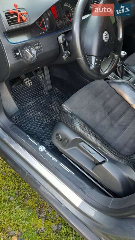 Универсал Volkswagen Passat 2006 в Сколе