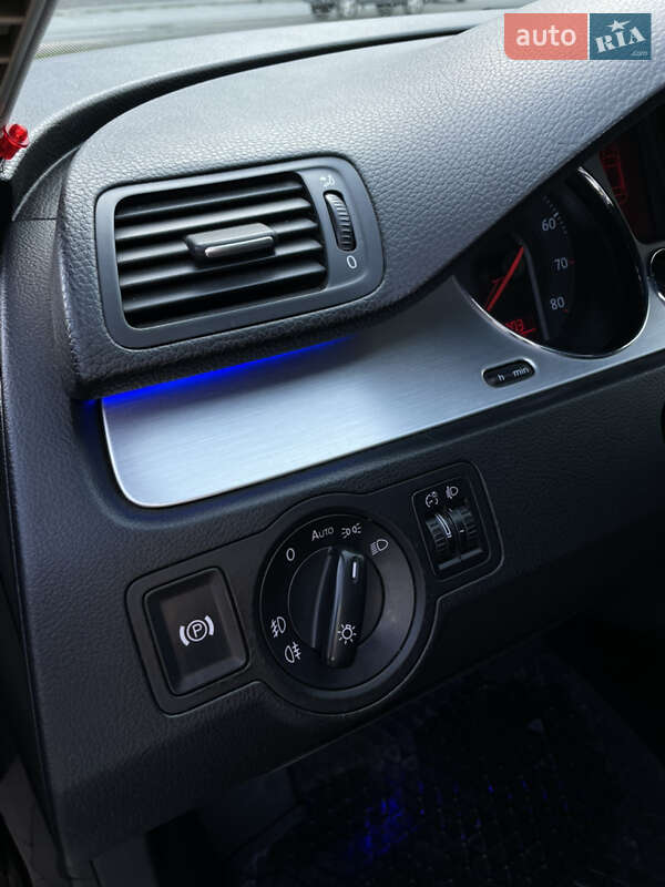 Седан Volkswagen Passat 2008 в Ужгороде