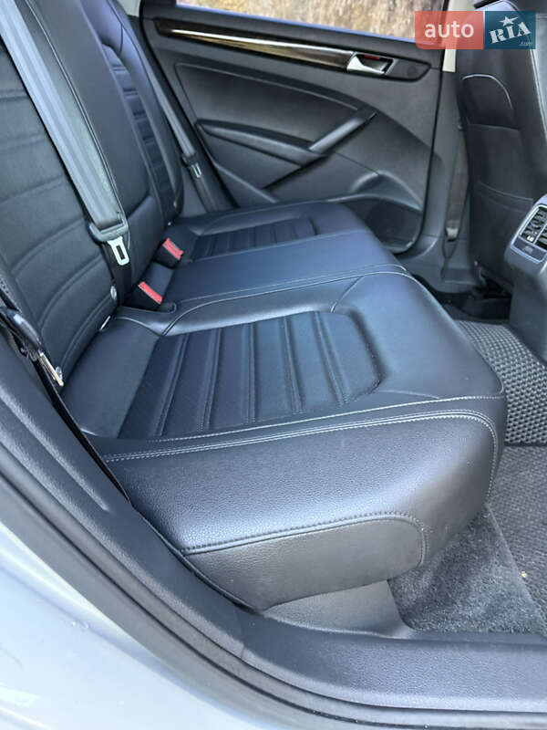 Седан Volkswagen Passat 2015 в Дніпрі фото 26 Седан Volkswagen Passat 2015 в Дніпрі