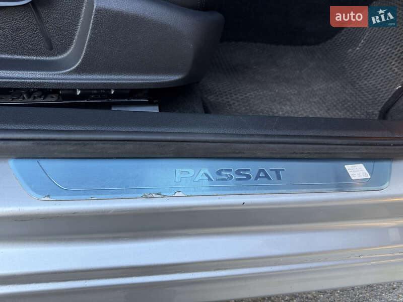 Седан Volkswagen Passat 2015 в Дніпрі фото 35 Седан Volkswagen Passat 2015 в Дніпрі