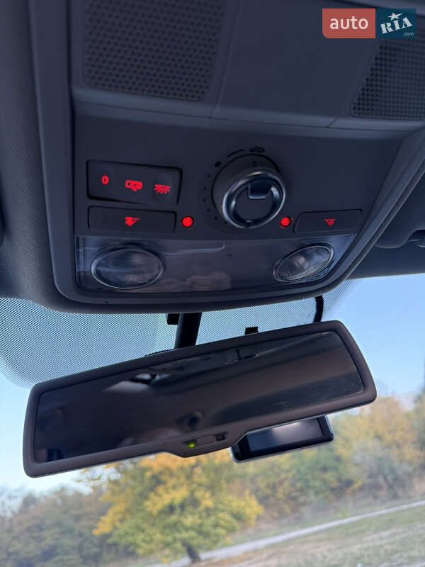 Седан Volkswagen Passat 2015 в Дніпрі фото 43 Седан Volkswagen Passat 2015 в Дніпрі