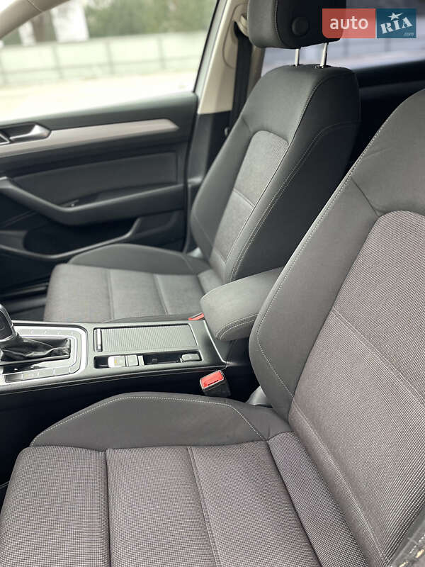 Універсал Volkswagen Passat 2015 в Луцьку фото 30 Універсал Volkswagen Passat 2015 в Луцьку
